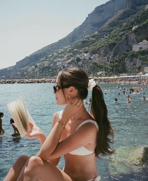 Girl Pp, Vacation Pics, Foto Glamour, Summer Poses, Skiathos, Shotting Photo, 사진 촬영 포즈, Photographie Inspo, Foto Poses