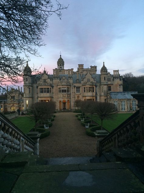 Manor Aesthetic, Mansion Aesthetic, Hawthorne House, Drømme Liv, English Manor Houses, Old Castle, Castle Aesthetic, English Manor, Chateau France