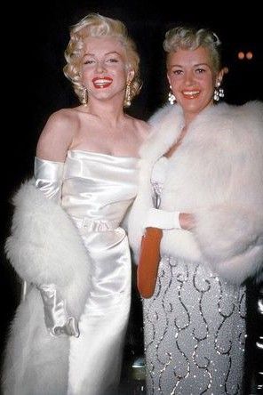 Estilo Marilyn Monroe, Stars D'hollywood, Hollywood Vintage, Betty Grable, Bridal Fur, Howard Hughes, Marilyn Monroe Fashion, Jane Russell, Glamour Vintage