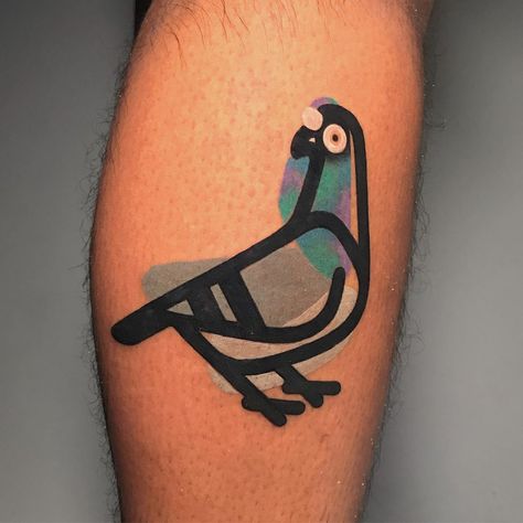 Mambo Tattooer® on Instagram: “YOU ROCK, PIGEON! YOU, ROCK PIGEON🔥 Do you know how many pigeons are in NYC? Fourth done at @soho.ink . . @worldfamousink @fkirons…” Paloma Tattoo, Tattoo Pigeon, Just Tattoo, Rose Gold Tattoo, Rock Pigeon, Pigeon Tattoo, Surreal Tattoo, Pigeon Bird, Mushroom Tattoos