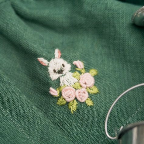 Bunny Embroidery Patterns, Embroidery Charms, Baby Dress Embroidery, Rabbit Embroidery, Embroidered Bunny, Bunny Embroidery, Miniature Embroidery, Embroidery Bracelets, Animal Embroidery Designs