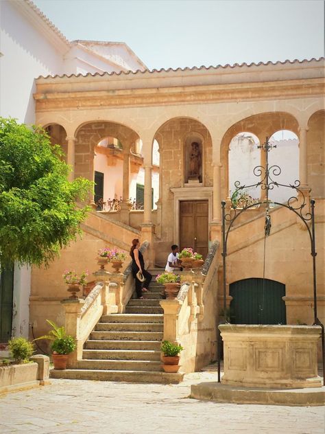 Churchyard Ciutadella Menorca Holidays Ciutadella Menorca, Island Style, Next Holiday, Main Entrance, Menorca, Great Food, Santa Clara, Housing Market, Town Hall