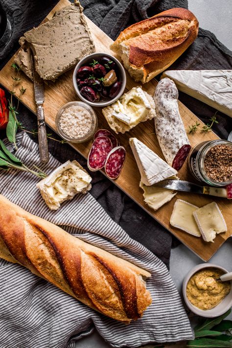 France Food Photography, French Chacutery Board, Rustic French Food, Minimalist Cheese Board, Cheese Board Food Photography, Cheese Board Photography, Charcuterie Board Photoshoot, Charcuterie Board Photography, French Food Asethic