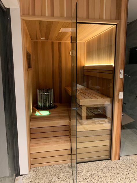 Small Sauna Room Ideas, Sauna Design Interior Small, Corner Sauna In Bathroom, Small Sauna Bathroom Design, Home Sauna Small, Sauna Bathroom Ideas Small Spaces, Small Home Sauna, Small Bathroom With Sauna, Small Sauna Design