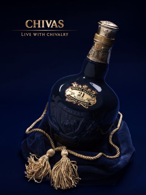 Royal Salute Whisky, Royal Salute 21, Whisky Chivas, Expensive Whiskey, Whisky Club, Royal Salute, Wine Bottle Label Design, Whisky Collection, Chivas Regal