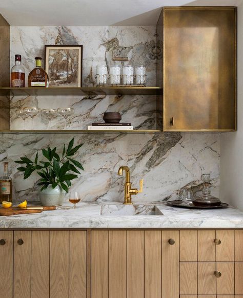 wood cabinets and marble backsplash Wet Bar Backsplash, Kitchen Hardware Trends, Floating Ceiling, Marie Flanigan Interiors, Marie Flanigan, Rocky Mountain Hardware, Bar Shelves, Backsplash Designs, Marble Backsplash