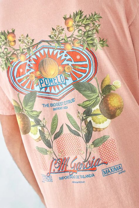 Styling Tops, Fruit Graphic, Mens Printed T Shirts, Fruit Shirt, Orange Fits, Vintage Fruit, Retro Tee, Graphics Inspiration, Fruit Print