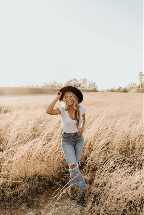 cutest outfits, goals, inspo, and happenings of this week! Last Day Of High School, Cute Senior Pictures, Senior Photoshoot Poses, Summer Senior Pictures, Western Photoshoot, Cutest Outfits, Senior Photography Poses, Senior Photo Outfits, Country Senior Pictures