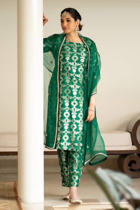 Brocade Pants Outfit Indian, Banarasi Indo Western Outfits, Brocket Suit Design, Brocket Suit, Green Suits Women Indian, Brocade Suit Design, Green Suit Women, Hand Embroidered Dupatta, Brocade Kurta