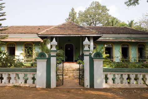 Casa Araujo Alvares Goa Inspiration, Goan Houses, Small House Design Kerala, Goan Food, Portuguese Architecture, Historical India, Goa Travel, Mansion Tour, Housing Ideas