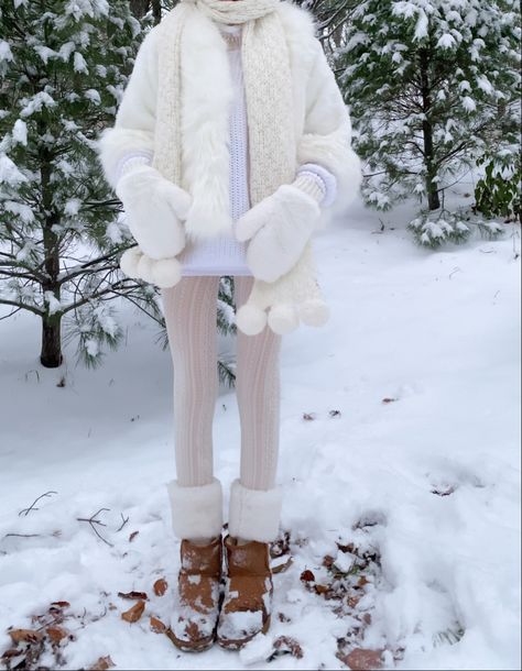 White Mittens Aesthetic, White Stockings Outfit Winter, White Goth Winter Outfit, Snow Bunny Aesthetic Outfits, Stockings Outfit Winter, Wintercore Outfits, Balletcore Winter, White Stockings Outfit, Snow Bunny Outfit