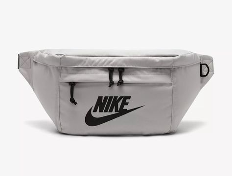 Nike grey waist bag Nike Waist Bag, Fanny Pack Pattern, Summer Workout Outfits, Mens Outwear, Nike Shoes Air Force, Street Style Bags, Trendy Boy Outfits, Nike Bags, Hip Pack