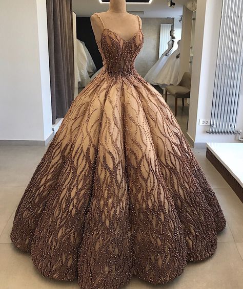 Beautiful Debut Gowns, Robes D'occasion, فستان سهرة, Beauty Dress, Ball Gown Dresses, Gorgeous Gowns, Quinceanera Dresses, Beautiful Gowns, Ball Dresses