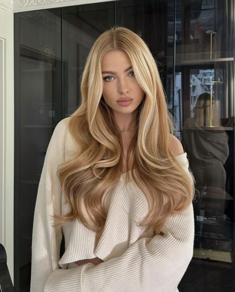 Blonde Ambition, Kadeřnické Trendy, Vlasové Trendy, Honey Blonde Hair, Strawberry Blonde Hair, Blonde Hair Inspiration, Honey Hair, Blonde Hair Looks, Hair Treatments