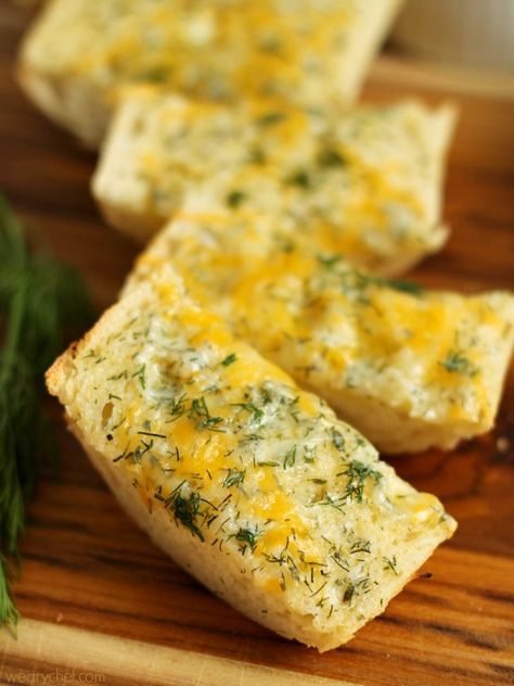 Cheddar Ranch Bread Ranch Bread, Cheesy Pesto Bread, Pesto Bread, Bread Spread, Cheesy Ranch, Bread Alternatives, Chocolate Curls, Cheesy Bread, Garlic Bread