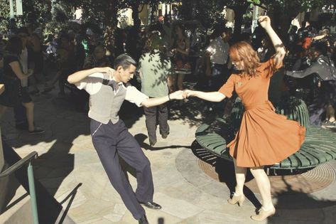 Swing Dancing. 1940's fashion, Vintage clothing Jitterbug Dance, Dancing Photos, Vintage Foto's, Dance Aesthetic, Vintage Dance, Lindy Hop, Swing Dancing, Photographie Portrait Inspiration, Swing Dance