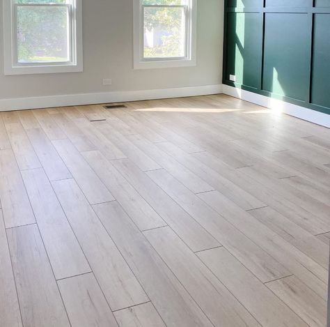 COREtec (@coretecfloors) posted on Instagram: “Can’t decide what we love more. The green wall or the COREtec floors? Either way, our Calypso Oak floors look b-e-a-u-t-i-f-u-l. #floors…” • Jun 2, 2021 at 2:15am UTC Coretec Hayes Oak, White Oak Luxury Vinyl Plank, Coretec Vinyl Plank Flooring, Coretec Flooring, Vinyl Wood Flooring, Luxury Vinyl Planks, Real Hardwood Floors, Luxury Vinyl Tile Flooring, Vinyl Floors