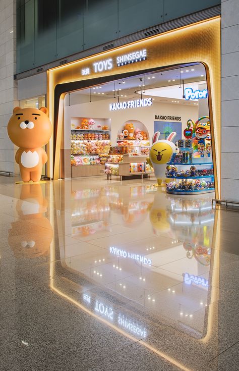 Toys Store Design, Toys Shop Design, Store Entrance Design, Toy Shop Design, Toy Shop Display, Toy Store Design, Baby Store Display, Duty Free Store, Casa Disney