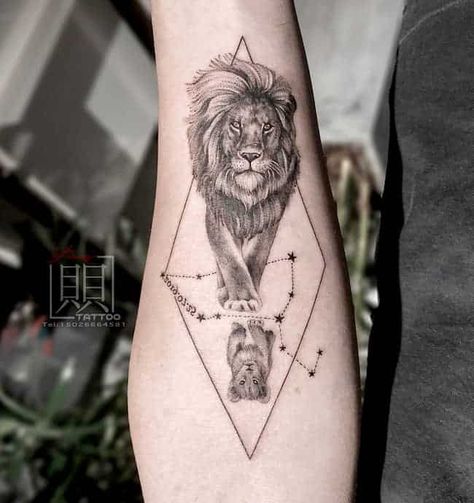 Lion Tattoo Spine, Lion Father And Son Tattoo, Creative Leo Tattoos, Leo Tattoo Ideas Men, Tattoo Lion Men, Lion Tattoo For Man, Lion And Son Tattoo, Two Lions Tattoo, Tattoo For Son For Men