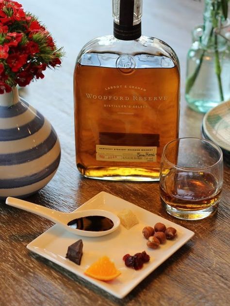 Whisky Tasting Party Ideas, Whiskey Tasting Party Decor, Whiskey Party Food Ideas, Bourbon Party Favors, Bourbon Tasting Party Food, Bourbon Party Ideas, Bourbon Tasting Party Ideas, Whiskey Tasting Party Ideas, Speakeasy Food