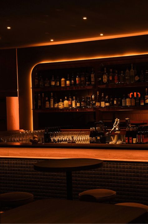 Subterranean Chic: The Best Underground Bars in Melbourne | Sitchu Melbourne 360 Bar Design, Dark Bar Interior, At The Bar Aesthetic, Dark Basement Bar, Bar Vibes Aesthetic, Bar In Basement Ideas, Bar A Cocktail, Bar Dark Aesthetic, Whisky Bar Design