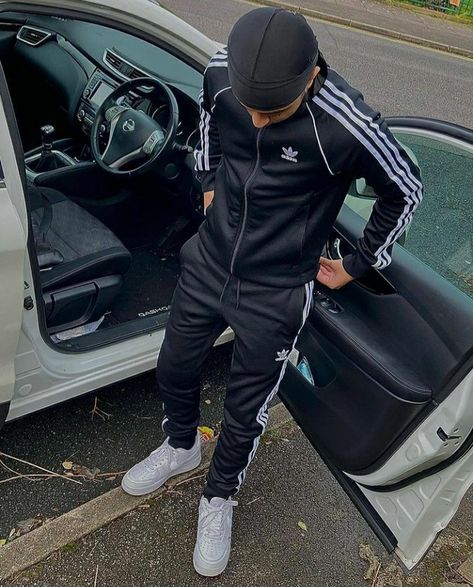 Adidas Suit Men, Adidas Sst Drip, Track Suit Men Nike, Adidas Sst Outfit, Adidas Outfit Men Style, Black Tracksuit Outfit, Track Suit Men Style, Adidas Sst Tracksuit, Adidas Tracksuit Mens