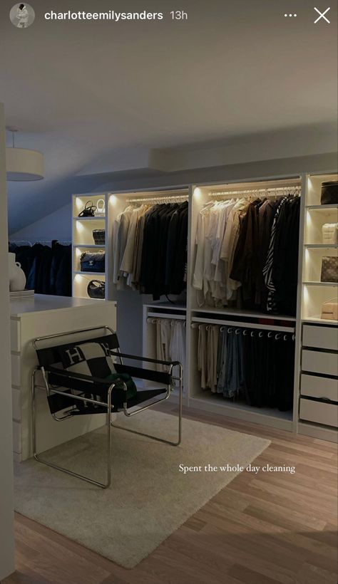 Things To Wear, Wardrobe Room, غرفة ملابس, Room Design Bedroom, Dream Room Inspiration, Room Makeover Bedroom, Room Makeover Inspiration, Room Inspiration Bedroom, Room Ideas Bedroom