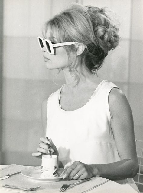 Brigitte Bardot, A Woman, Sunglasses, Black And White, White, Black