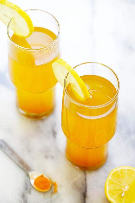 Turmeric and Apple Cider Vinegar Detox Tea | Easy Delicious Recipes Healing Juices, Healthy Detox Cleanse, Apple Cider Vinegar Detox, Veggie Juice, Holistic Recipes, Lemon Detox, Detox Diet Plan, Rasa Malaysia, Fast Life