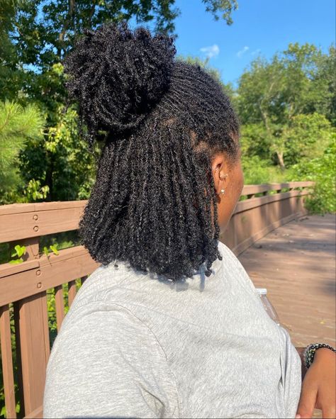 Fine Hair Locs Black Women, Starter Locs With Curly Ends, Interlock Locs, Diy Micro Locs, Starter Micro Locs, Loc Wash Day, Two Strand Starter Locs, Starter Locs 4c Hair, Starter Locs Two Strand Twist