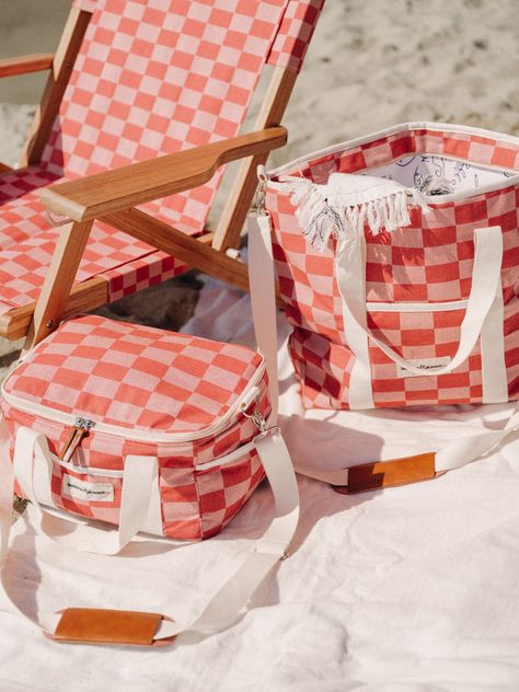 Whether you’re heading out for a day at the beach, a picnic in the park or a BBQ in your backyard, enjoying an ice-cold beverage on a hot day is an absolute must. Our Premium Coolers are here to perfect your ultimate all-day Summer set up, keeping your food and drinks cold and crisp, from sunrise to sunset. Made from B&PCo’s staple vintage look Premium Beach Umbrella canvas which is treated with water, mold and UV coatings. It also features an eco-friendly and stunning printed linings with styli Summer Bags Beach, Le Sirenuse, Drinks And Food, Cooler Tote Bag, Picnic Essentials, Cooler Designs, Cooler Tote, The Picnic, Drinks Design