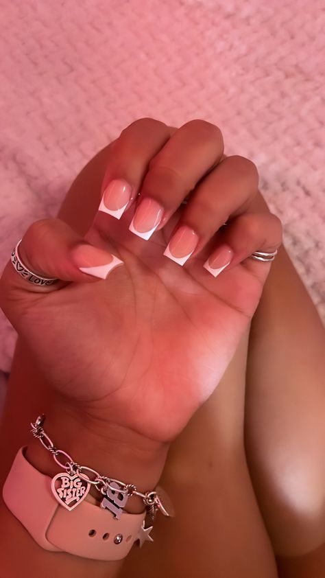 Nail Inspo For Short Square Nails, Acrylic Nails Short Medium Length, Cute Square Nails French Tip, Nail Ideas Mid Length Square, Deep Smile French Nails Square, Small Short Nails Acrylic Square, Athletic Length Acrylic Nails, Nails Acrylic 10-11, Baddie Medium Nails Acrylic Designs