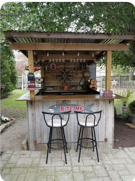 Deck With Bar, Camper Deck, Backyard Bars, Outdoor Amenities, Bbq Hut, Deck Bar, Outdoor Living Space Design, Diy Outdoor Bar, Bar Shed