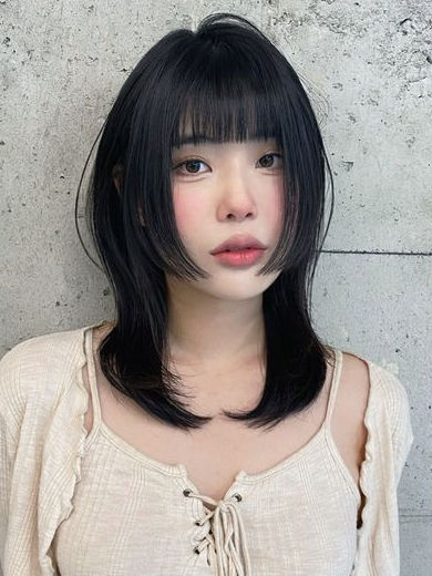 Korean hime haircut: jellyfish style Japanese Haircut, Hime Cut, Hair Inspiration Short, Hairstyles For Layered Hair, Haircuts For Medium Hair, Haircuts Straight Hair, Hair Up Styles, Hair Makeover, Short Hair Haircuts