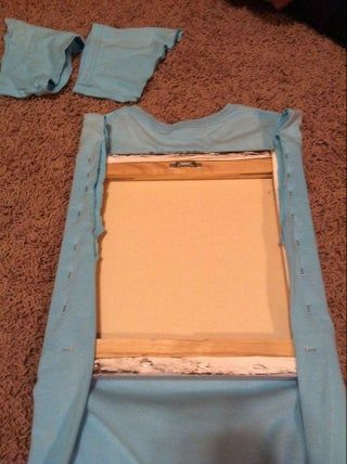 T Shirt Frame Display, Denim Wall Art, Tee Shirt Crafts, Tshirt Canvas, Tshirt Quilts, Picture Walls, Shirt Crafts, T Shirt Frame, Tshirt Display