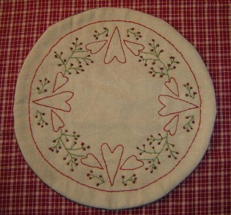 Primitive Embroidery Pattern by Primitive Stitches Holiday Embroidery Patterns, Family Tree Embroidery, Primitive Embroidery Patterns, Primitive Stitchery Patterns, Redwork Embroidery Patterns, Stitchery Patterns, Primitive Stitching, Primitive Embroidery, Candle Mats