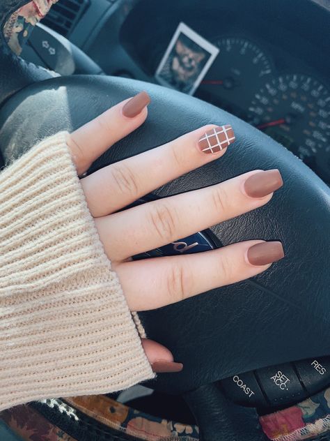 Fall Acrylics Simple, Simple Fall Nails Autumn Coffin, Fall Acrylic Nails Autumn Coffin Short, Cute Nails Acrylic For Fall, Short Work Nails Fall, Birthday Nails For November, Short Fall Nails 2022 Brown, Short Fall Nails 2022 Gel Square, Cute Fall Nails Short Square