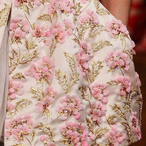 Dior embroidery #dior Dior Embroidery, Haute Couture Embroidery, Moda Floral, Textil Design, Creative Textiles, Couture Embroidery, Salwar Kamiz, Couture Details, Floral Fashion