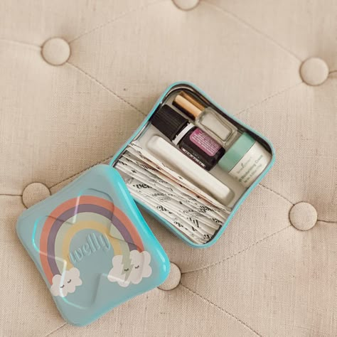 Small First Aid Kit Aesthetic, Mini Hygiene Kit, Aesthetic First Aid Kit, First Aid Kit Aesthetic, Cute First Aid Kit, Hospitalcore Aesthetic, Small First Aid Kit, First Aid For Kids, Baby Medicine