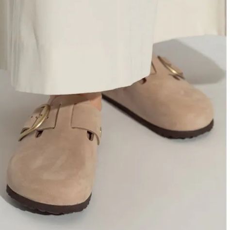 Birkenstock Boston Big Buckle Clogs For Women In Sandcastle Msrp: $ 180.00 Brand New Birkenstock Boston Big Buckle Clogs For Women In Sandcastle Questions? Leave A Comment Below! Buckle Clogs, Birkenstock Boston, Leather Clogs, Sand Castle, Birkenstock Shoes, Mule Clogs, Birkenstock, Clogs, Boston