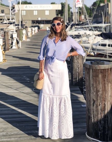 Eyelet Skirt 💙 Veraniega, fresca y cómoda con este tipo de atuendo, me encanta el ojalillo 💙 #ShopStyle #MyShopStyle #LooksChallenge #Lifestyle #Travel #Petite #eyelatskirt #summer #ootd Eyelet Skirt, Summer Ootd, New York And Company, Lifestyle Travel, Moda Casual, Hair Clip, Beauty Products, Maxi Skirt, Hair Clips