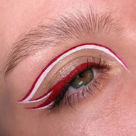 Red White Makeup Look, Red And White Concert Outfit, Christmas Graphic Liner Makeup, White And Red Eyeliner, Red And White Makeup Ideas, Red And White Eye Makeup, Red And White Eyeliner, Christmas Graphic Liner, Red Face Makeup