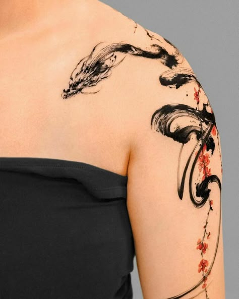 Tato Waist, Tato Wolf, Tato Women, Tatoos Small Meaningful, Tattoo Design Arm, Dragon Tattoo Shoulder, Samurai Tattoos, Arm Women, Dragon Tattoo Back