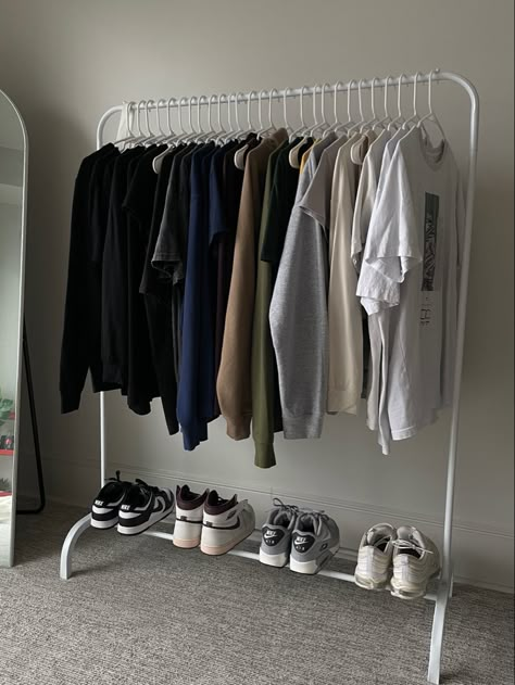 Hanger Rack Aesthetic, Clothing Rail Aesthetic, Clothing Rack In Room, Clothes Room Ideas, Aesthetic Clothes Rack, Clothes On Rack, Clothes Hanging Ideas, Rack Of Clothes, Bedroom Clothing Rack