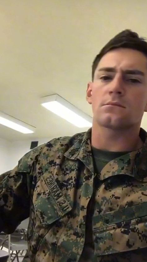 Thomas Tyler, Tyler Thomas Us Marine Id Card, Tyler Thomas Video Call, Millitary Guys Usa, Tyler Thomas, Duke Thomas, Female Army Soldier, Nicky Byrne, Us Military Men Picture