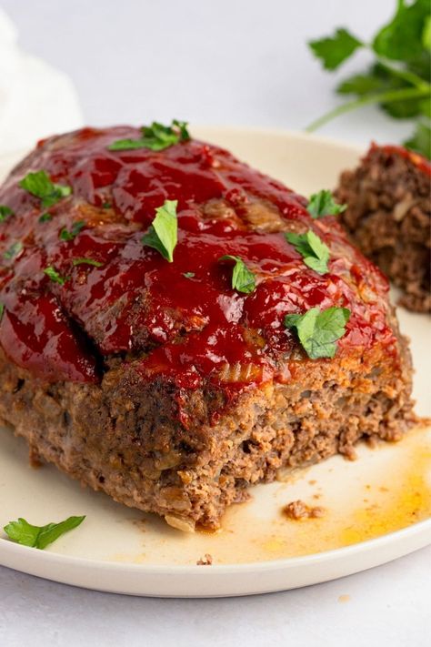 If you love meatloaf but don't want to spend hours in the kitchen, then you have to try Ina Garten's meatloaf. Learn how to make the easy recipe and get tips for a moist, juicy meatloaf. Ina Garten's Meatloaf Recipe, Ina’s Meatloaf, Ina Garten's Meatloaf, Tender Meatloaf Recipes, Meatloft Best Meatloaf, Grandma Meatloaf Recipes, Meatloaf Ina Garten, Trisha Yearwood Meatloaf Recipe, Side For Meatloaf