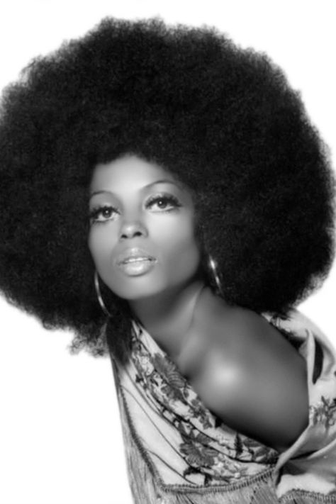 Diana Ross (March 26, 1944- ) is a singer and actress who played Dorothy in the 1978 movie version of The Wiz alongside Michael Jackson, Nipsey Russell, and Ted Ross (no relation). Ross first rose to fame as a founding member and lead singer of the Motown group The Supremes during the 60s. After leaving the group in 1970, Diana began her solo career that has included successful ventures into film and Broadway. Hair Evolution, Vintage Black Glamour, Black Hollywood, 70s Disco, Black Music, Disco Outfit, Diana Ross, Janet Jackson, Hair Reference