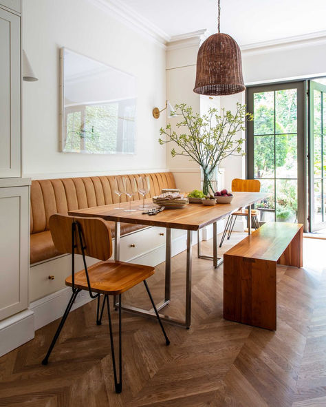 Modern Kitchen Nook, Seating In Kitchen, Dining Room Banquette, Built In Bench Seating, Bench Seat Dining, Banquette Dining, Banquette Seating In Kitchen, Built In Banquette, Chicago Interior Design