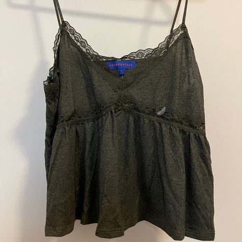 Nwt Aero Gray Babydoll Crop Tank With Adjustable Straps Hollister Tank Tops, Random Outfits, Plaid Tank Top, Babydoll Tank, Black Cropped Tank, Black Crop Top Tank, Alt Outfits, Digital Closet, Purple Tank Top