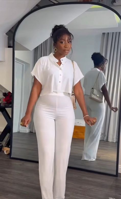 Learn how to make this cute cut-together sleeves crop shirt Cooperate Shirt For Ladies, Crop Top Two Piece Outfits, Classy Tops For Ladies, Crop Shirt Outfits, Material Styles For Ladies, Two Piece Outfits Pants Classy, Corporate Clothes, Material Styles, White Lace Dress Short